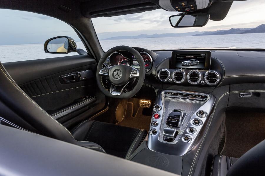  Mercedes-AMG GT 2014 года  (фото 53 из 139)